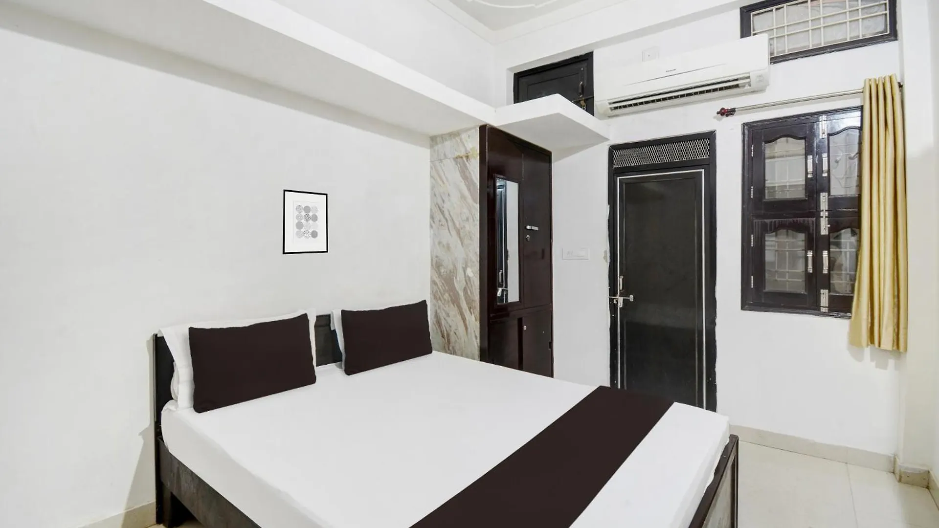 Hotel O The White Haveli Udaipur